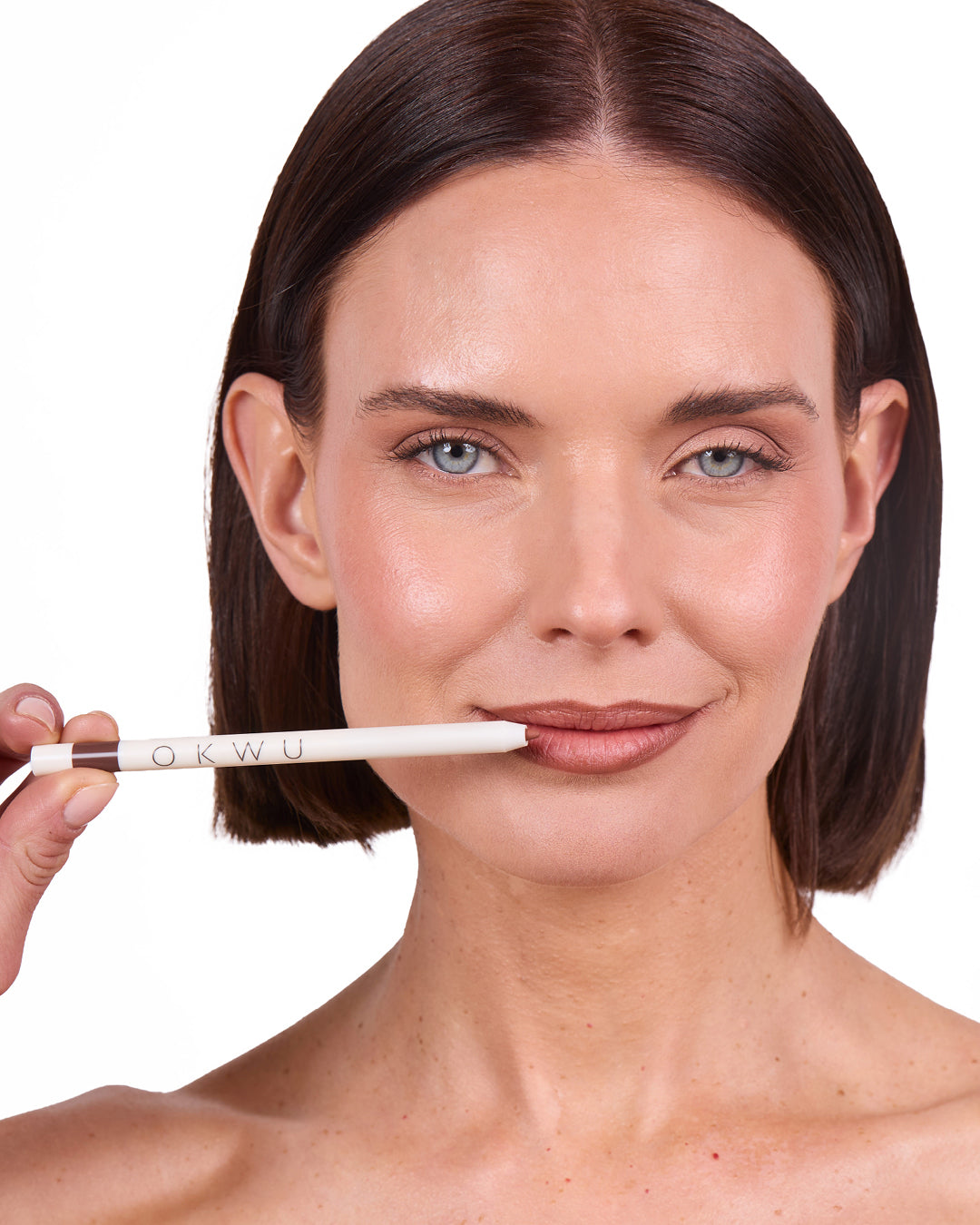 Fundamental Lip Contour Liner