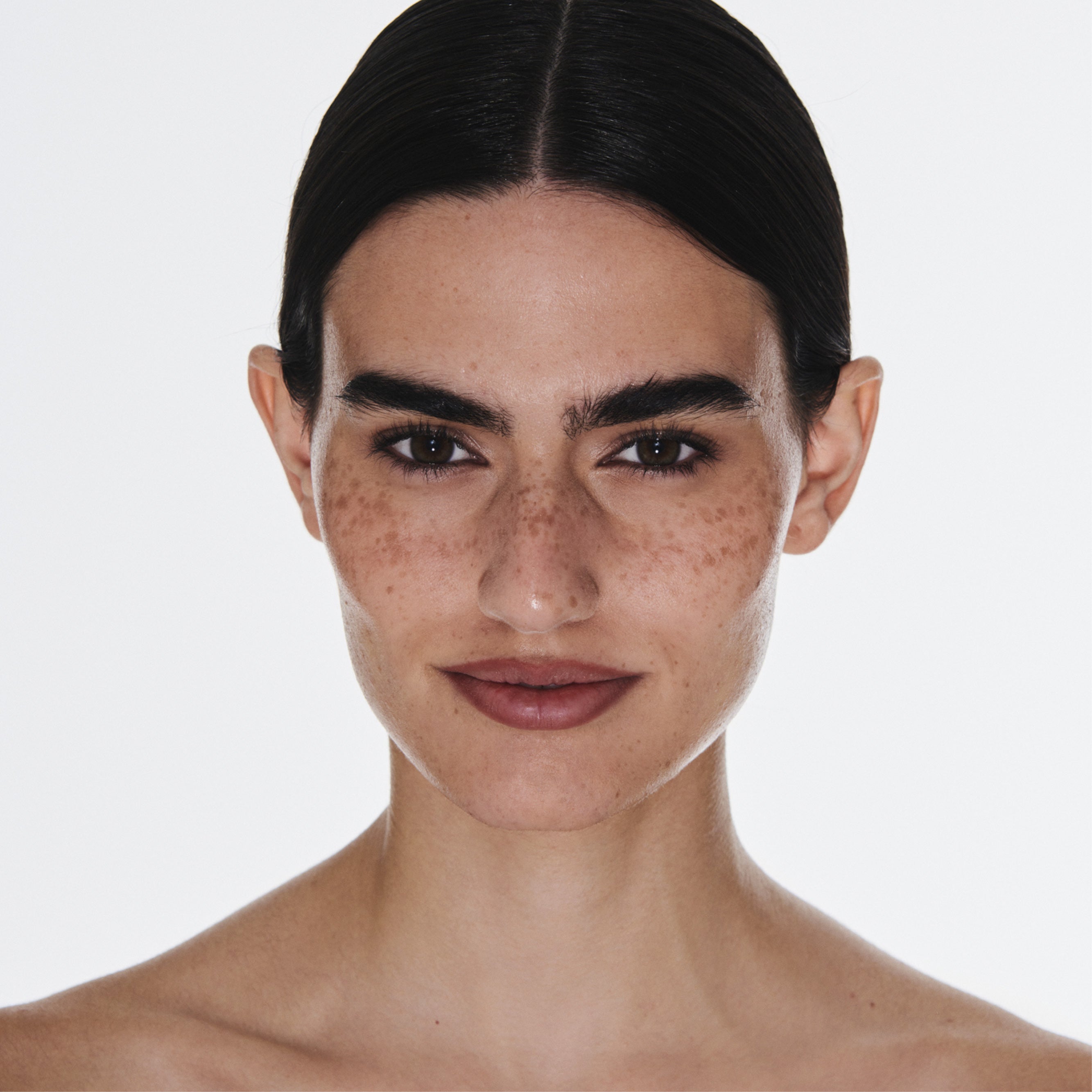 Fundamental Lip Contour Liner